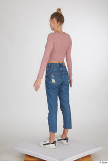 Kate Jones blue jeans casual dressed pink long sleeve t…